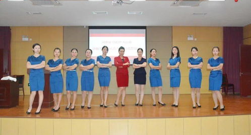 光山縣講解員服務禮儀與化妝造型培訓暨服裝租賃服務在縣中等職業(yè)學校啟動